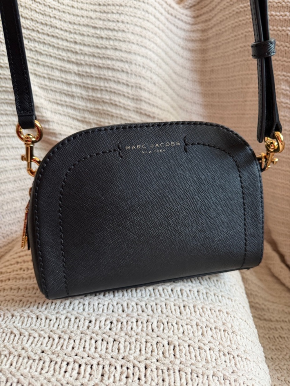 Marc Jacobs Playback Crossbody Black Saffiano Mini Dome Bag Gold Metal EUC